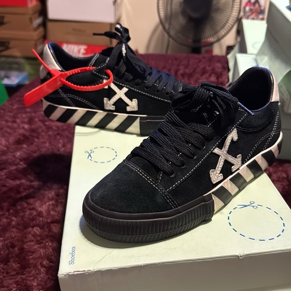 Off white - Picture 5 of 8